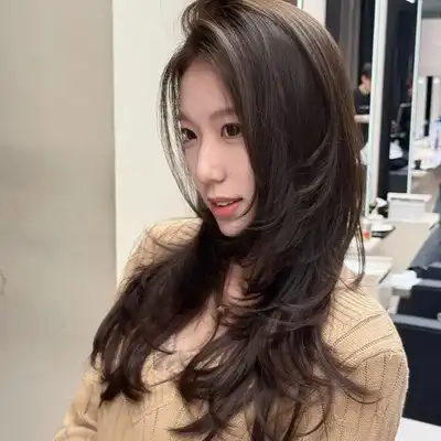 黄华芳